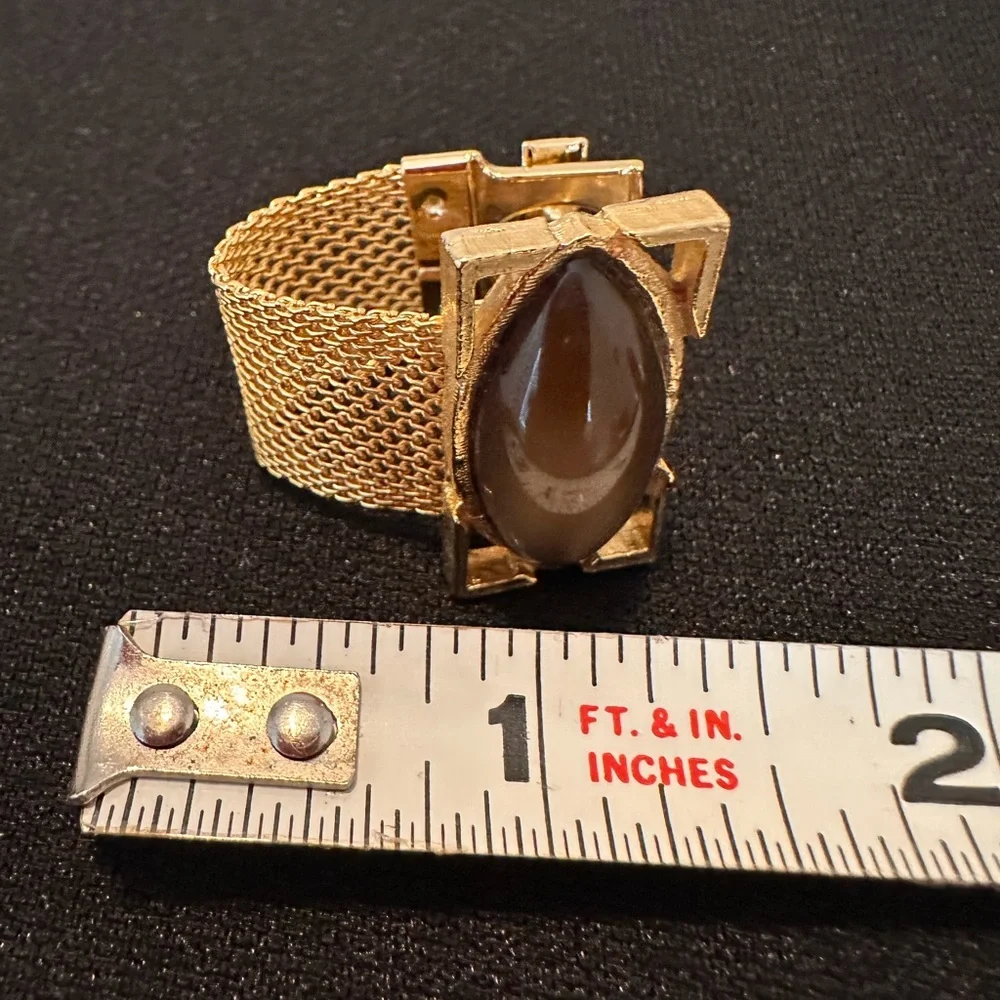Vintage Gold-Tone Mesh Cuff Links with Brown Stone